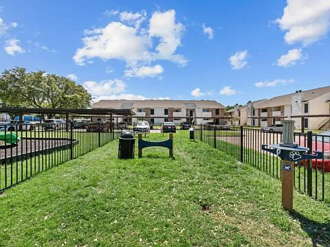 Henderson Place — Photo 18