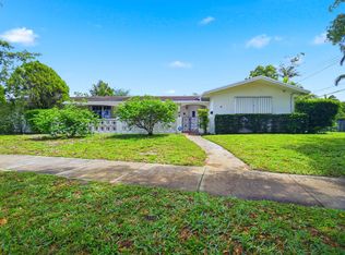 321 E Chaminade Dr, Hollywood, FL 33021