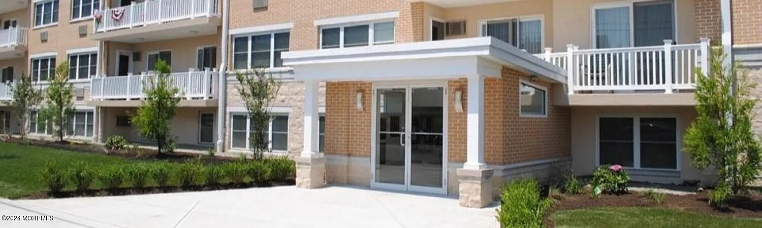 1 bed, 648 sqft, $1,960 — Photo 4