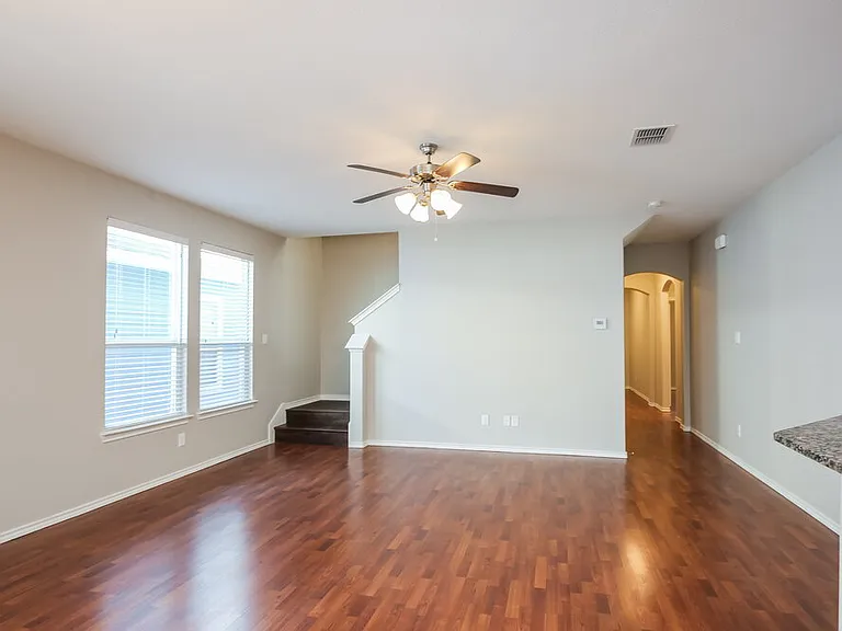 10965 Colonial Heights Ln — Photo 5