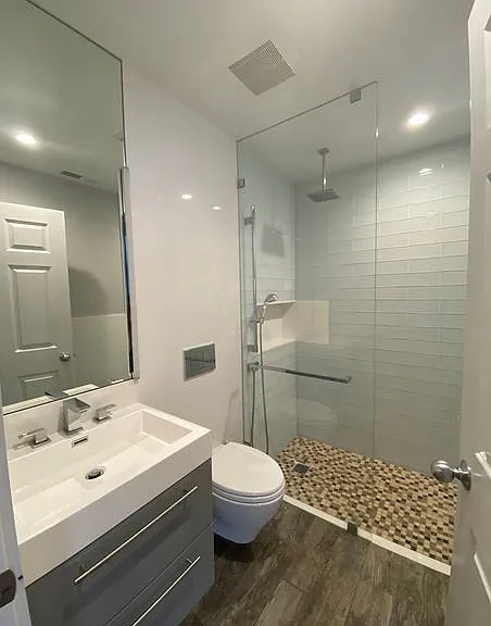 944 Bruno St #2 — Photo 2