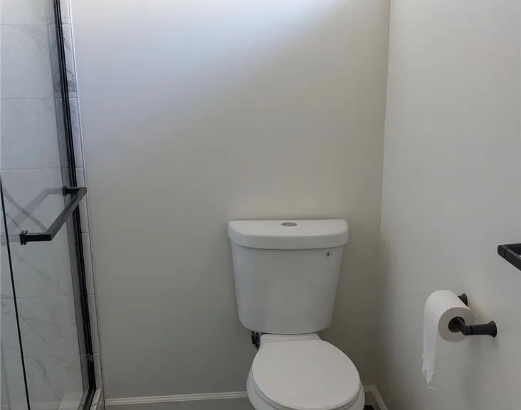 9250 N Kester Ave — Photo 13