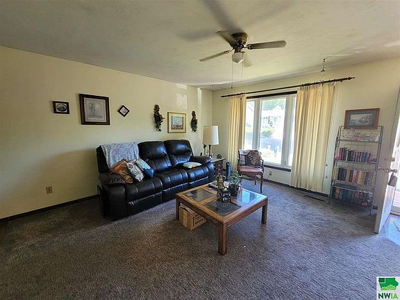 3rd image of 4505 Cherrywood Ln
