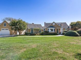 102 Peconic Ave, Shelter Island, NY 11964