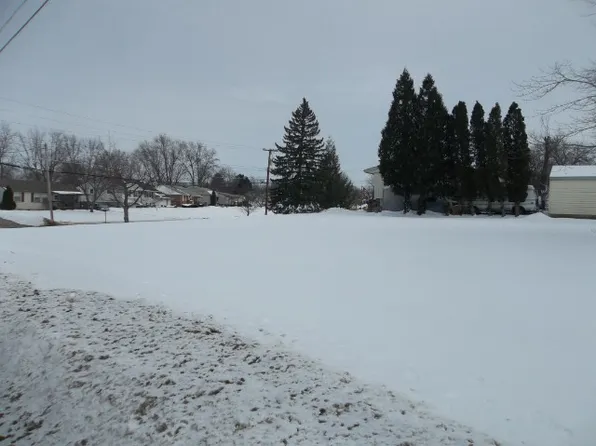 682 Notre Dame Ave, Youngstown, OH 44515
