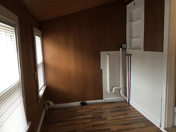 2nd image of 2946 East Ave