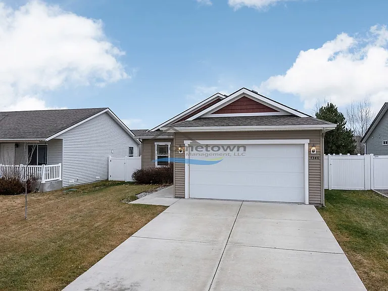 7346 N Carrington Ln #1 — Photo 2