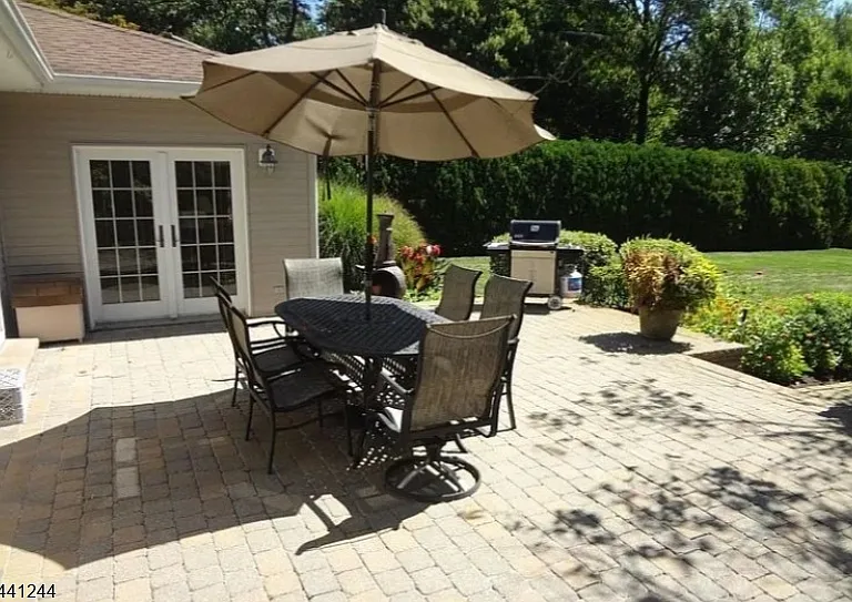 246 Fresh Ponds Rd — Photo 3