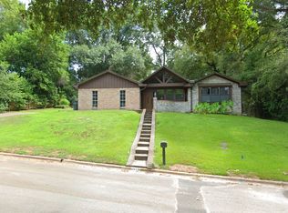 3210 Colonial Dr, Nacogdoches, TX 75965