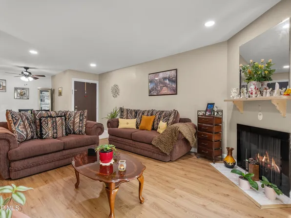 1256 Patricia Ave Unit 3, Simi Valley, CA 93065