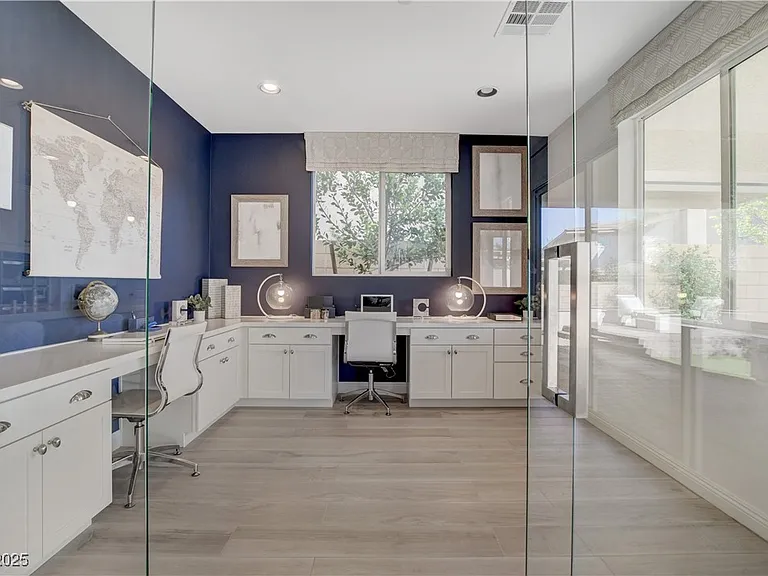 1075 N Water St — Photo 27