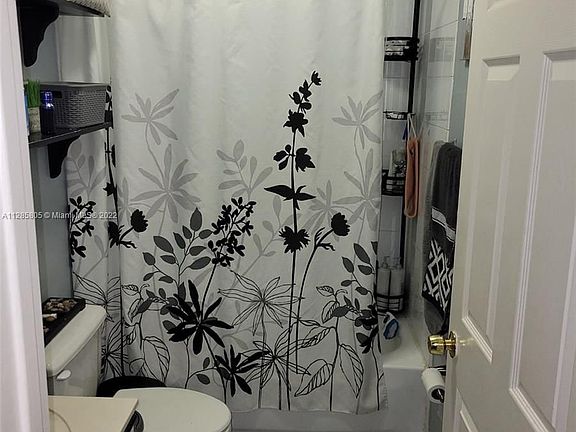 3rd image of 5810 W 18th Ln APT 206