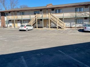 100 N 27th St, Belleville, IL 62226