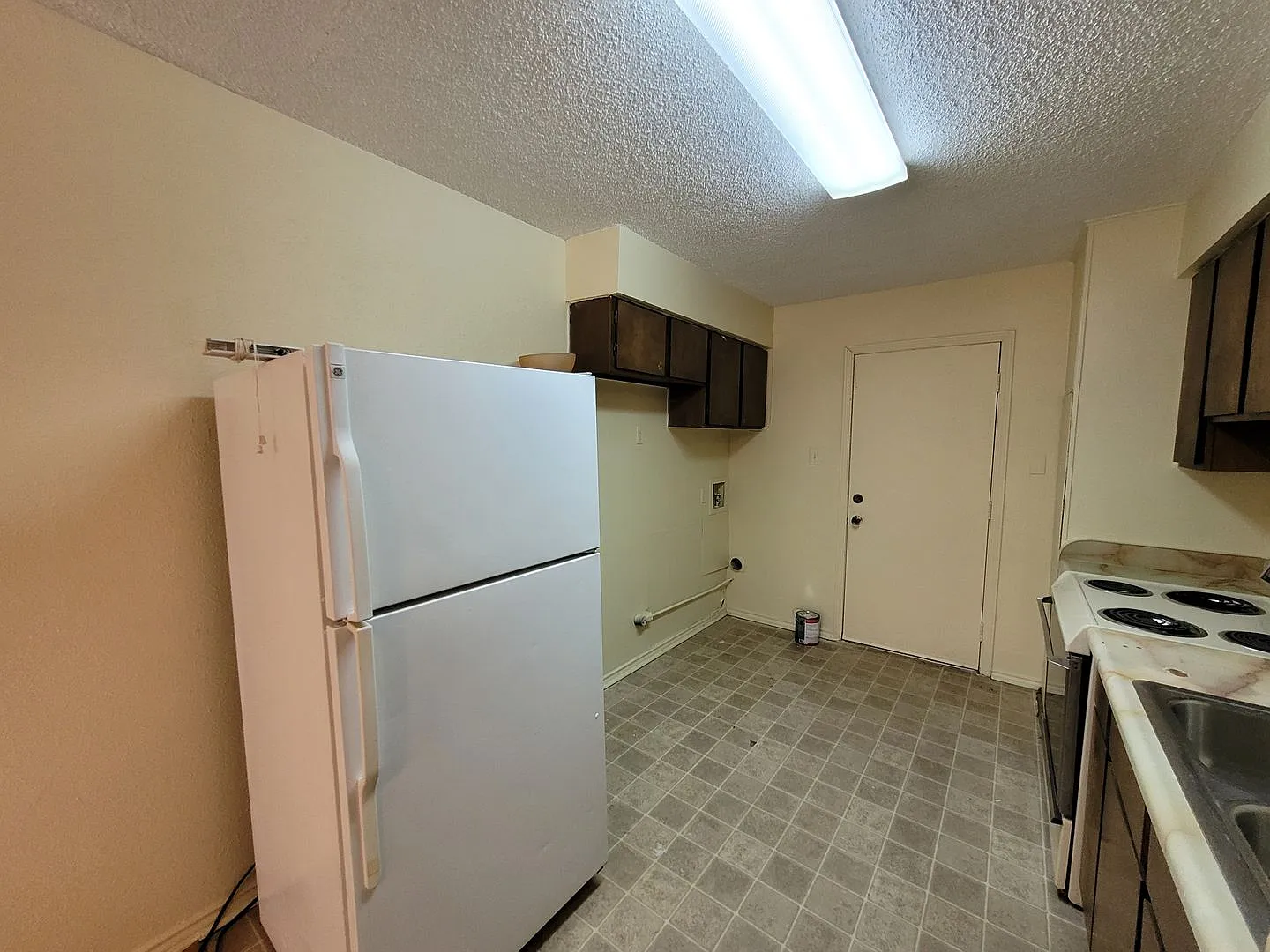 613 Maurice St Apt A-B — Photo 4
