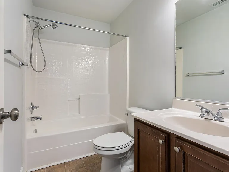 60 Manilla Ln — Photo 17