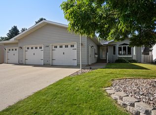 1305 17th Ave SW, Minot, ND 58701