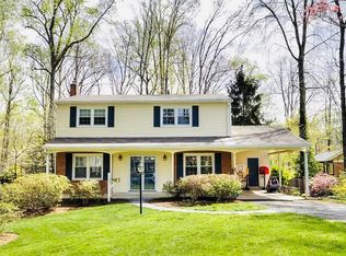 5125 Red Fox Dr, Annandale, VA 22003