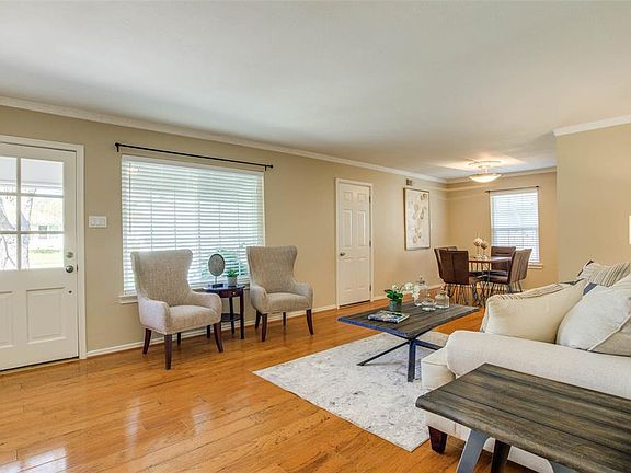 5th image of 1002 Glen Cove Dr