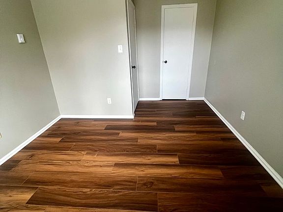 5th image of 3600 Western Ave #130C