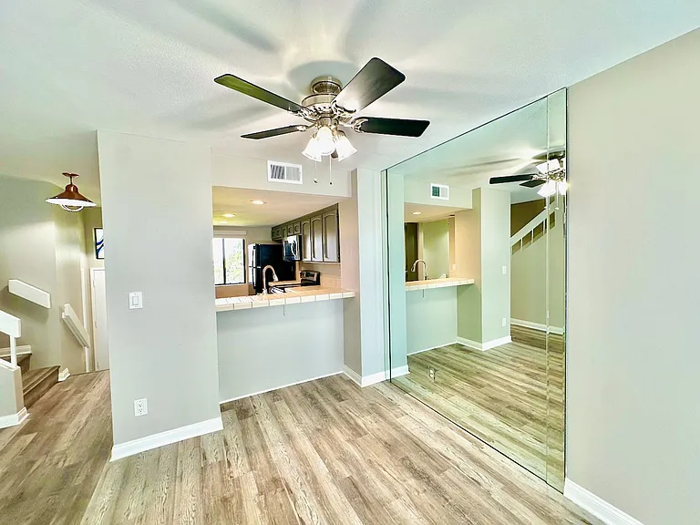 821 America Way — Photo 17