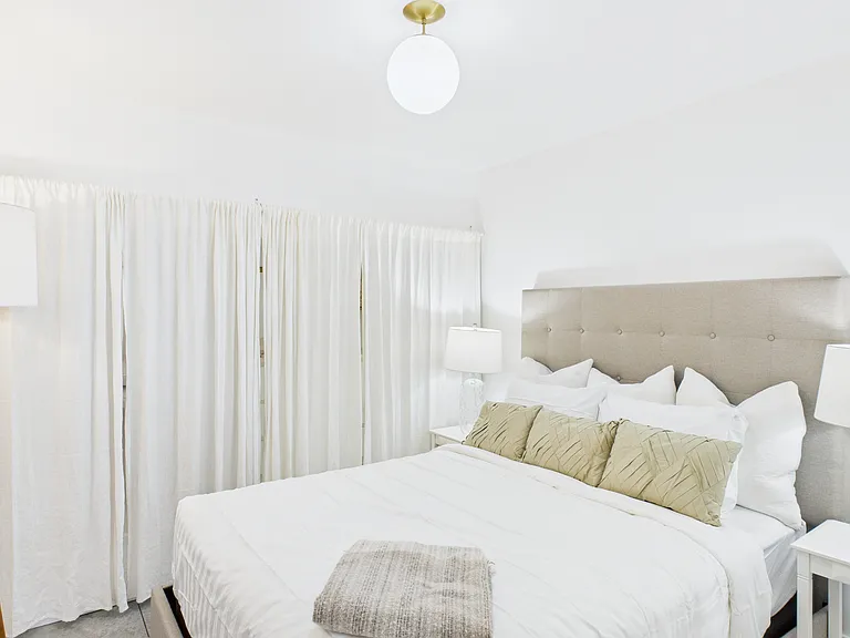 230 Wilson St #5 — Photo 10