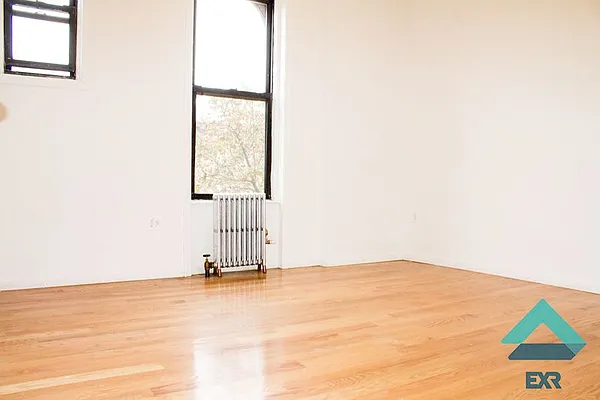 Rented by EXR | media 14