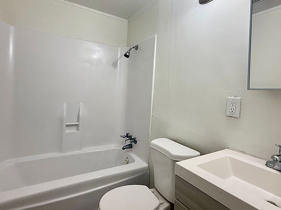 3rd image of 4159 Springle St