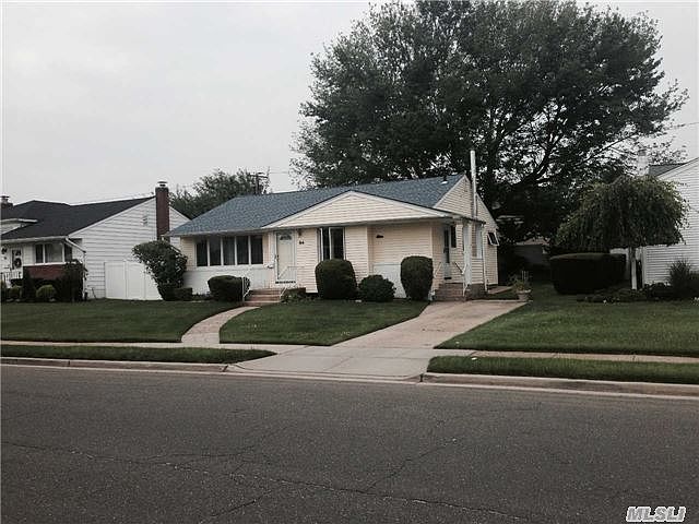 1st image of 94 Cornell Ln