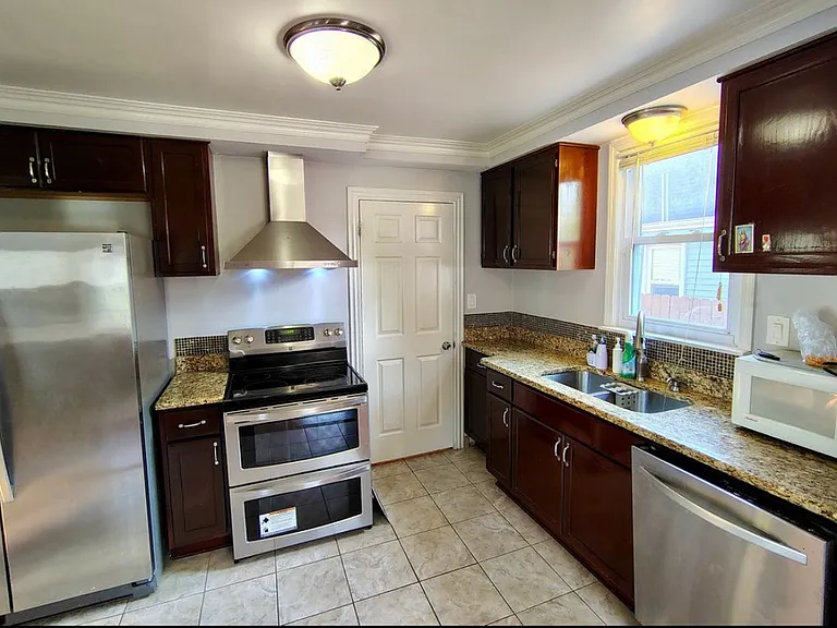 8781 Albany Ave — Photo 3