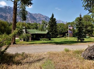 565 Hunter Creek Rd, Cody, WY 82414