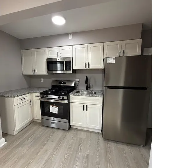 4900 Nelson Ave — Photo 5