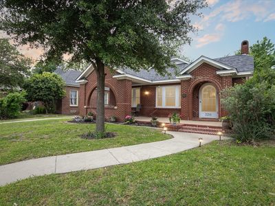 2216 5th Ave, Fort Worth, TX, 76110