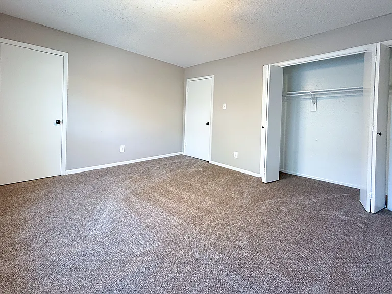 Ingleside Gardens Apartments — Photo 35