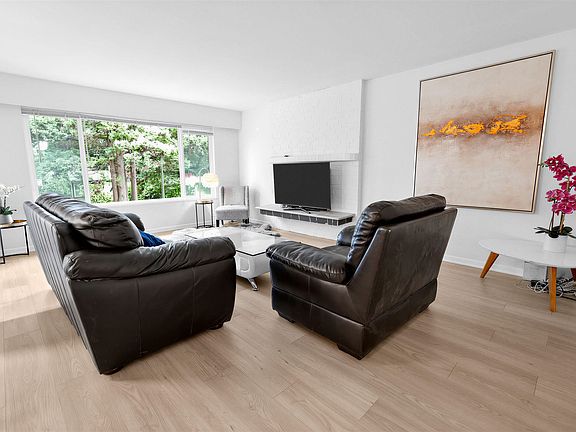 4th image of 7969 Burnlake Dr