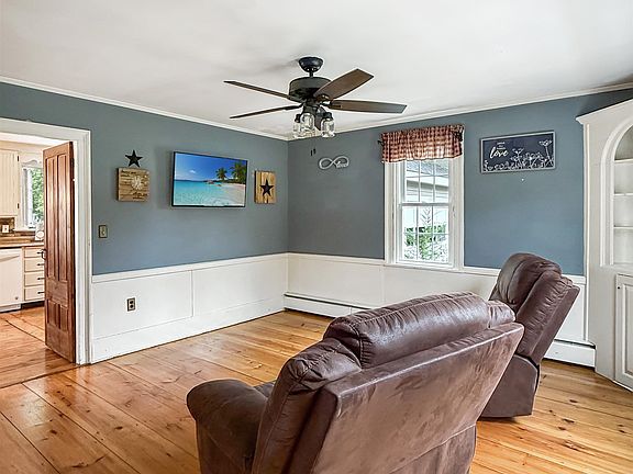 4th image of 7 Amesbury Road
