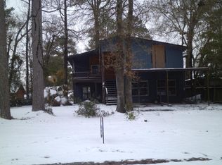 314 S Oak Lee Dr, Onalaska, TX 77360