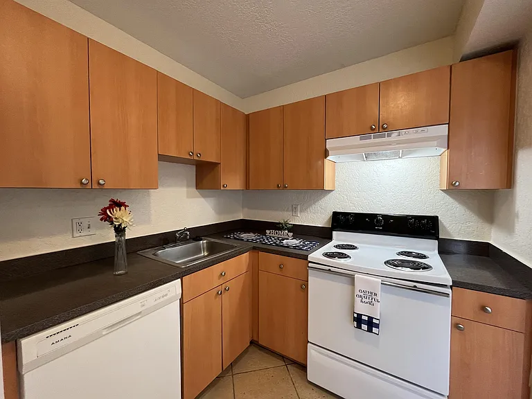 4815 NW 9th Dr #4815-1-580 — Photo 3