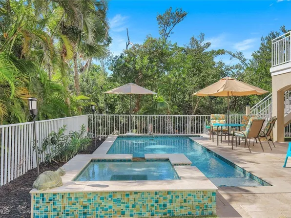 1111 Schooner Pl, Sanibel, FL 33957