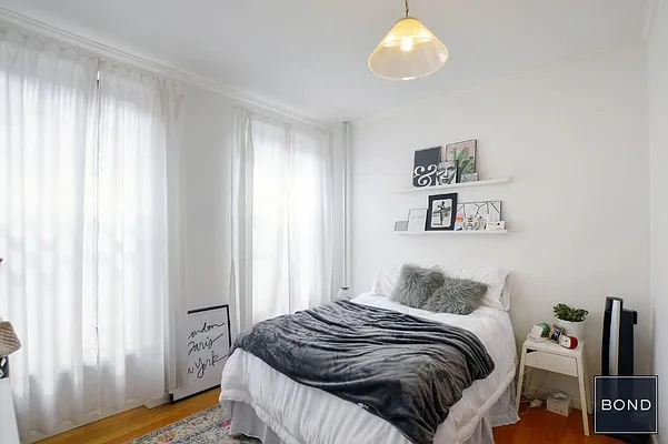 Rented by Bond New York | media 10