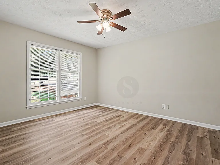 886 Martin Heights Dr #B — Photo 12