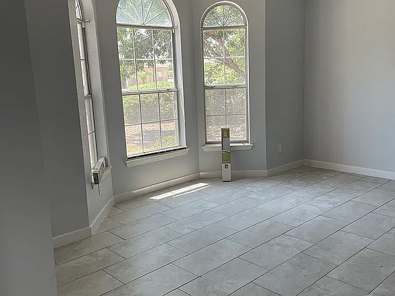 3rd image of 659 Country Oaks Dr