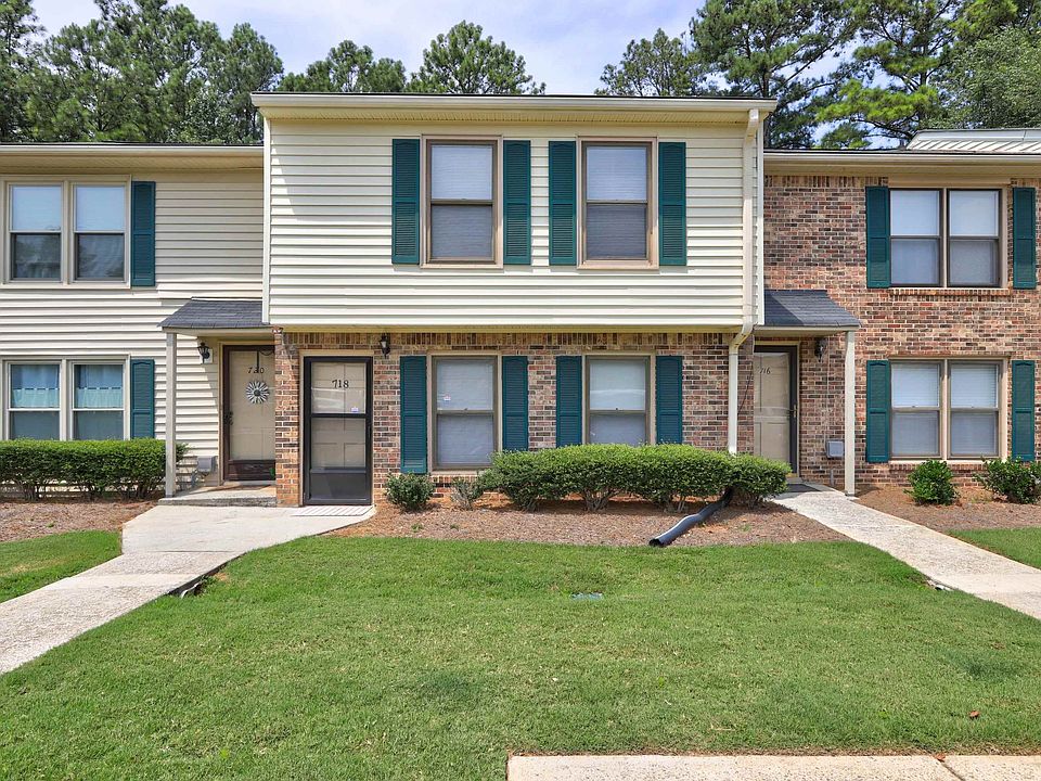 1st image of 718 Longleaf Dr