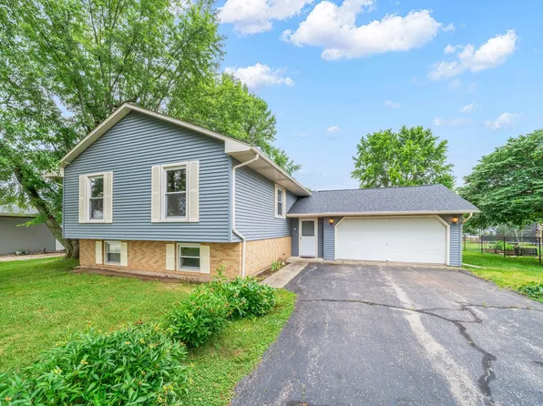 17624 Frazier Rd, Sandwich, IL 60548
