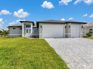 1613 NW 42nd Pl, Cape Coral, FL 33993