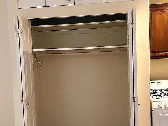 3rd image of 411 E 85th St APT 4D