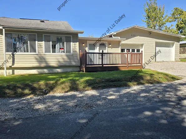 215 Fink St, Mabscott, WV 25871
