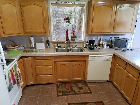 3rd image of 260 N Jane Russell Way