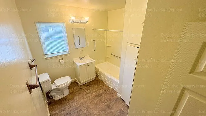 2321 N Inyo St #2321 — Photo 11