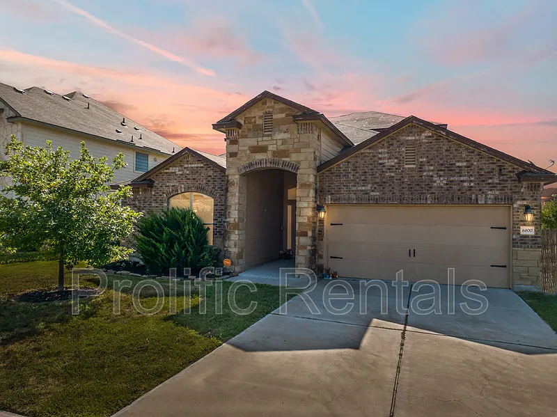6800 Mustang Creek Rd
