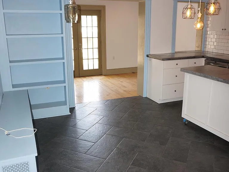 535 Sandy St — Photo 7
